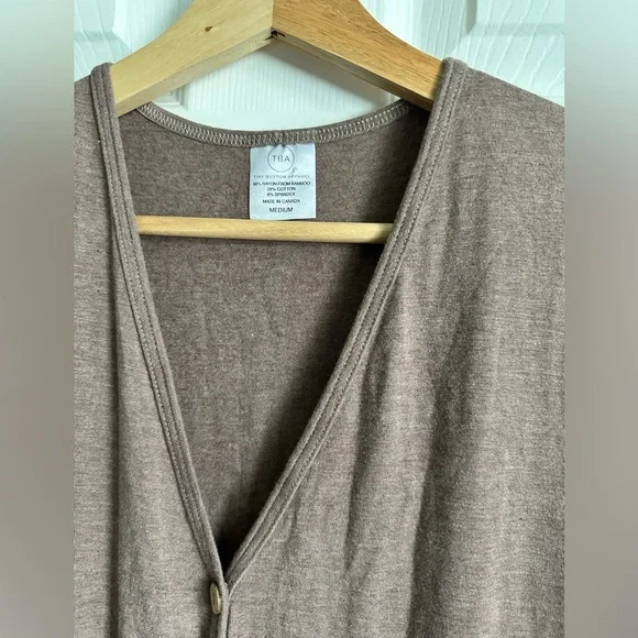 Tiny button apparel jumpsuit - Picture 2 of 3